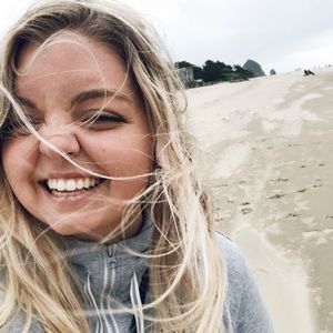 Meet your Posher, Carlie